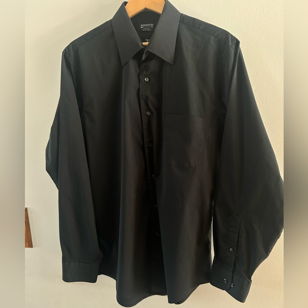 Arrow Wrinkle Free Stretch Black Dress Shirt